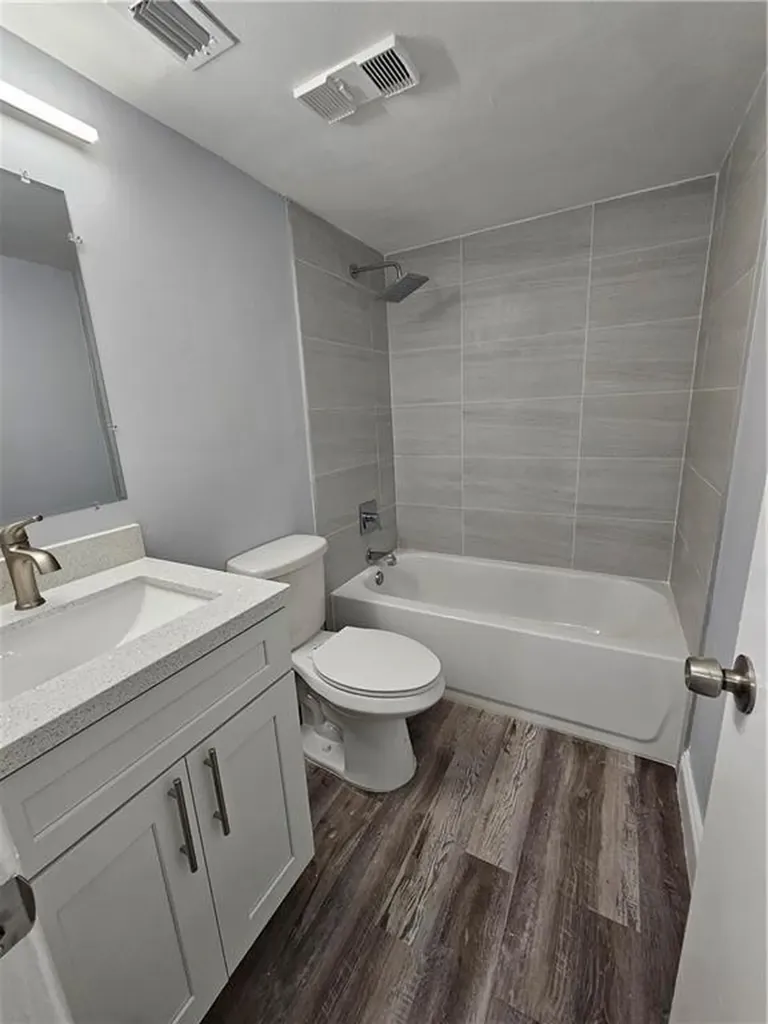 9862 Nob Hill Court Sunrise FL 33351
