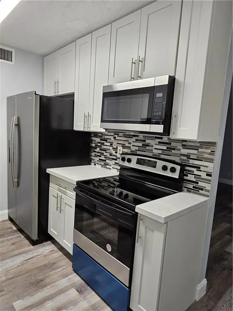 9862 Nob Hill Court Sunrise FL 33351