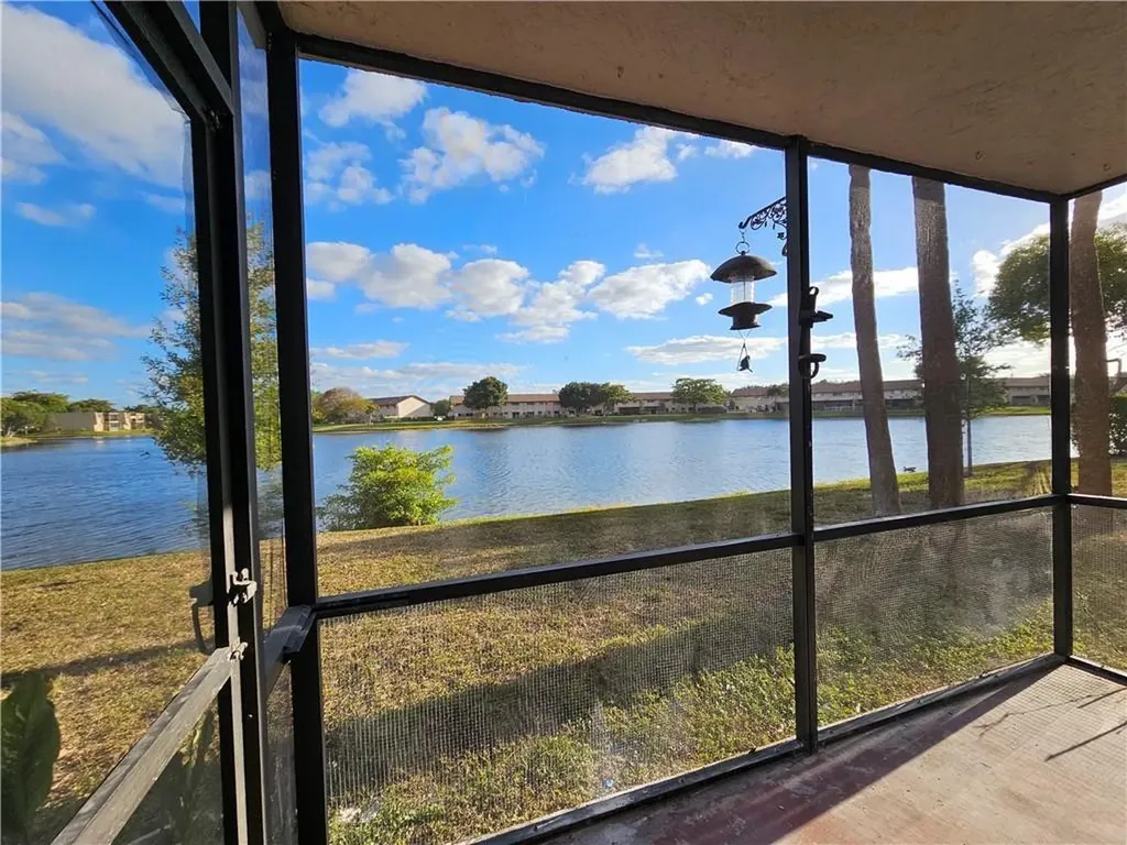 9862 Nob Hill Court Sunrise FL 33351