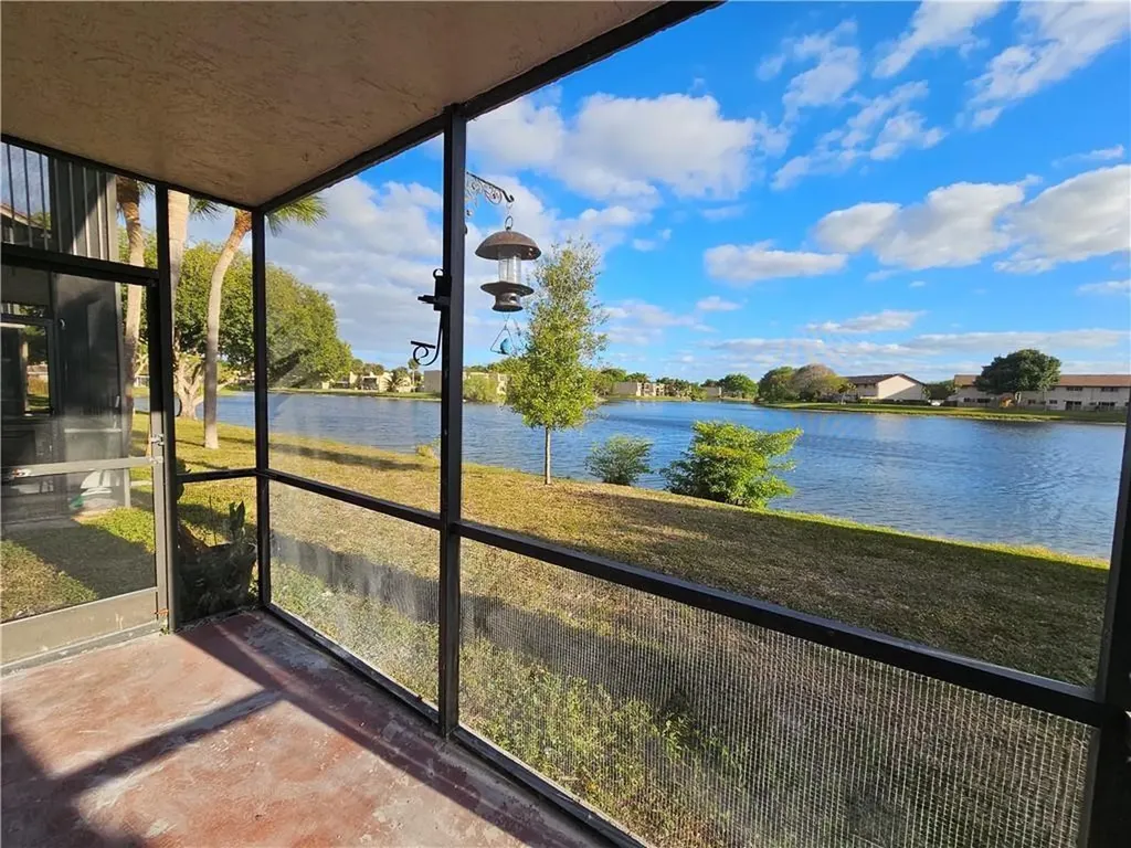 9862 Nob Hill Court Sunrise FL 33351