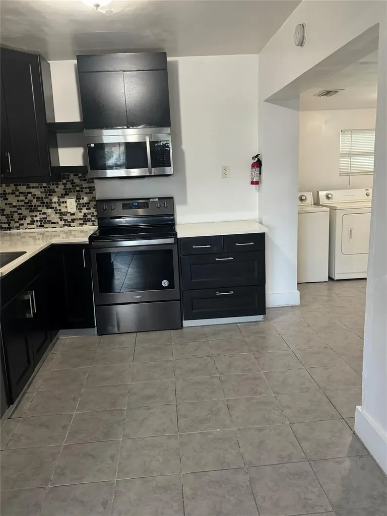3120 SW 12th Place Fort Lauderdale FL 33312