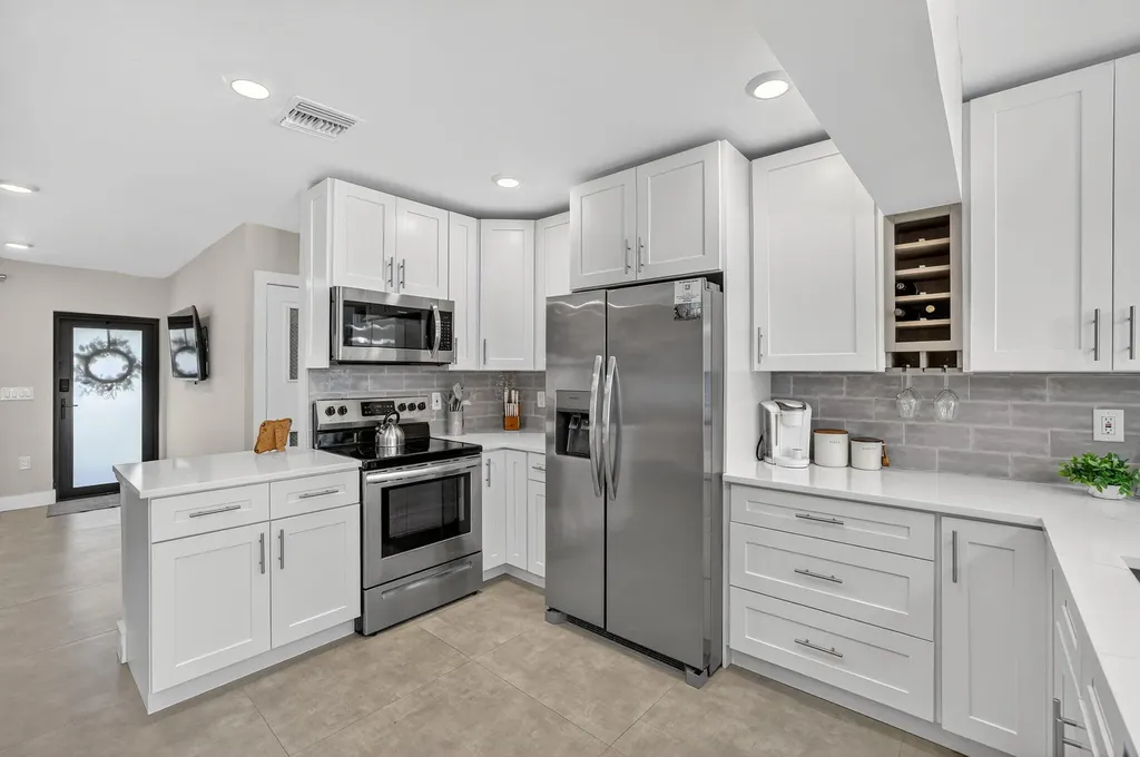 254 NE 20th Street Delray Beach FL 33444