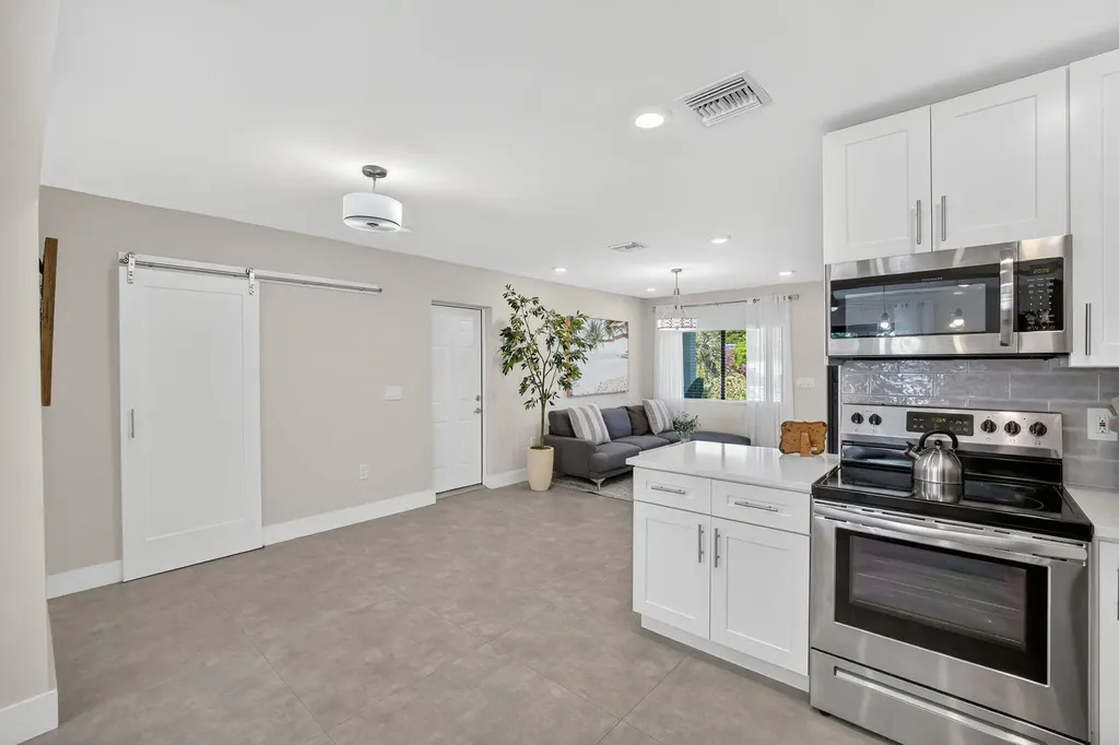 254 NE 20th Street Delray Beach FL 33444