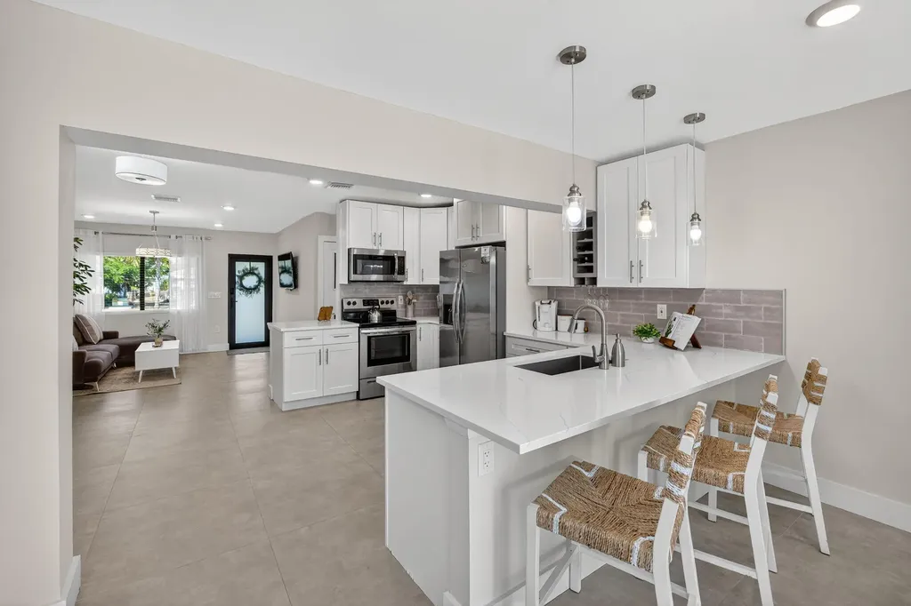 254 NE 20th Street Delray Beach FL 33444