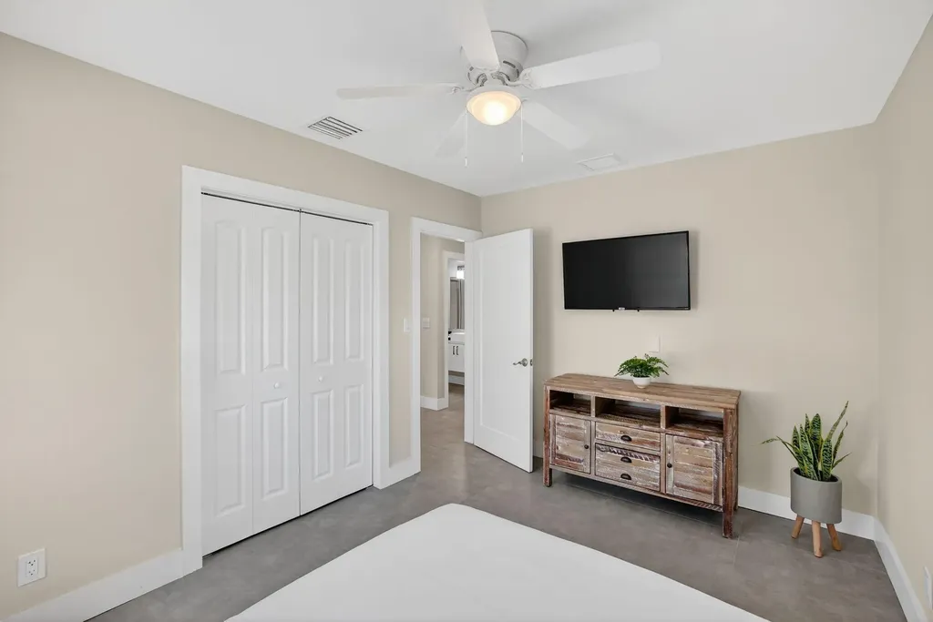 254 NE 20th Street Delray Beach FL 33444