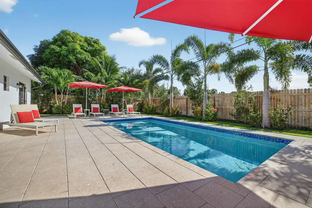 254 NE 20th Street Delray Beach FL 33444