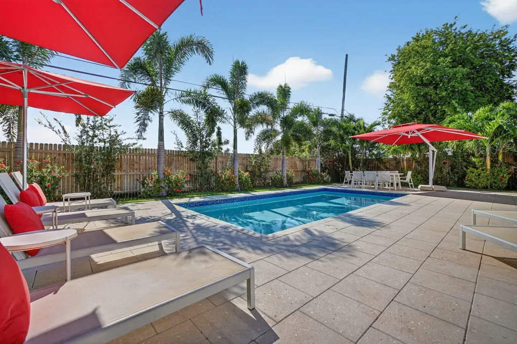 254 NE 20th Street Delray Beach FL 33444