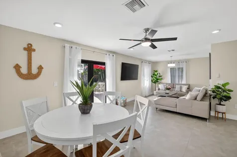 254 NE 20th Street Delray Beach FL 33444