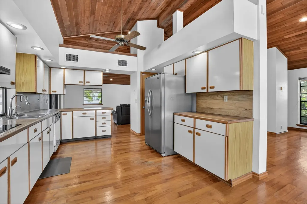 4200 NW 4th Avenue Boca Raton FL 33431