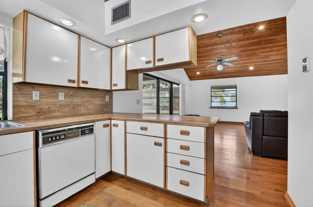 4200 NW 4th Avenue Boca Raton FL 33431