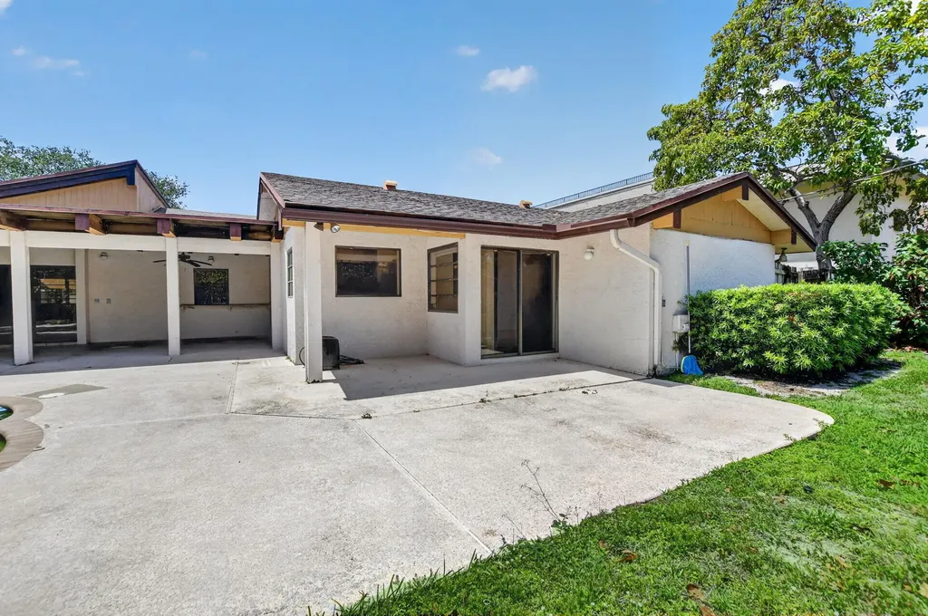 4200 NW 4th Avenue Boca Raton FL 33431