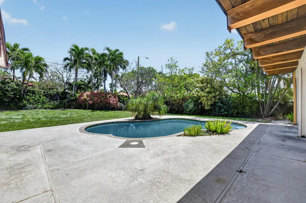 4200 NW 4th Avenue Boca Raton FL 33431