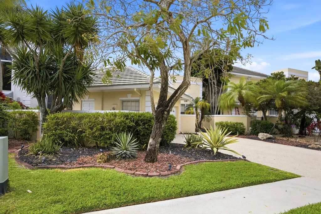 7780 Travelers Tree Drive Boca Raton FL 33433