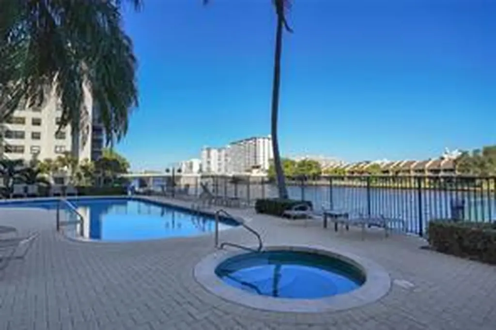 2880 NE 14th Street Causeway Pompano Beach FL 33062