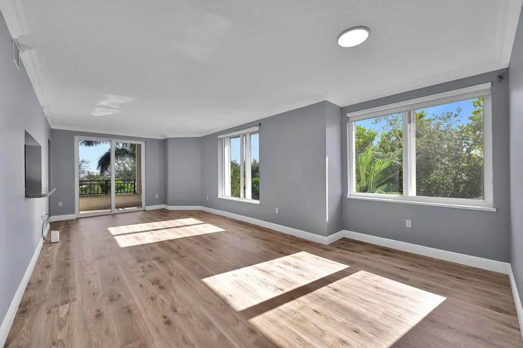 2880 NE 14th Street Causeway Pompano Beach FL 33062