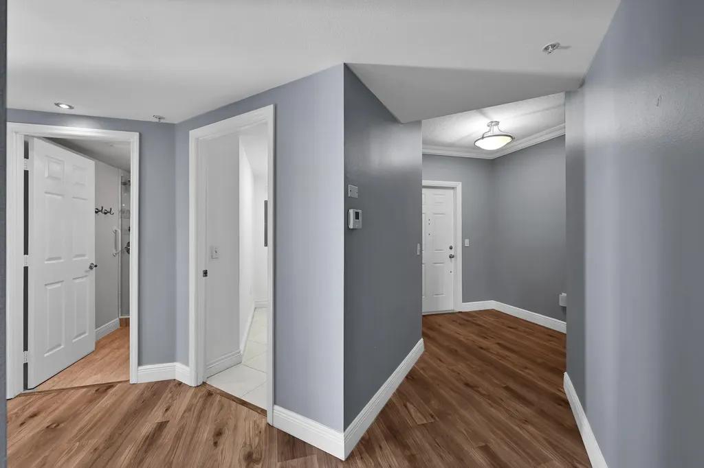 2880 NE 14th Street Causeway Pompano Beach FL 33062