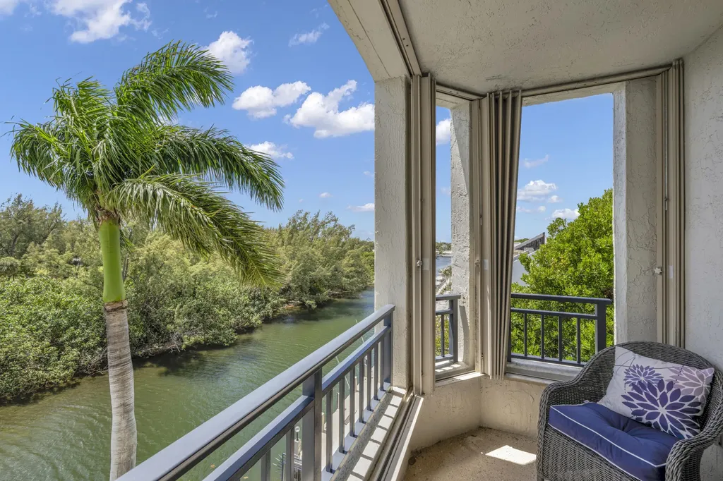2880 NE 14th Street Causeway Pompano Beach FL 33062