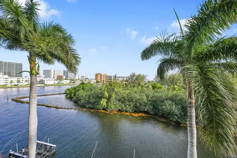 2880 NE 14th Street Causeway Pompano Beach FL 33062