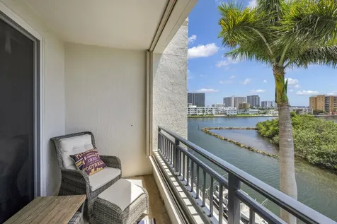2880 NE 14th Street Causeway Pompano Beach FL 33062
