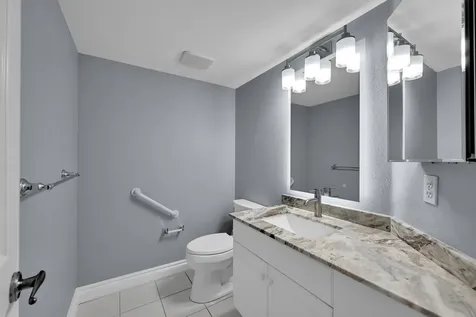 2880 NE 14th Street Causeway Pompano Beach FL 33062