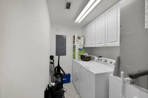 2880 NE 14th Street Causeway Pompano Beach FL 33062