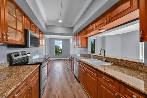 2880 NE 14th Street Causeway Pompano Beach FL 33062