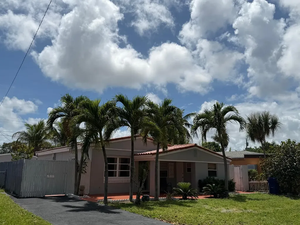 1674 NE 169th Street North Miami Beach FL 33162
