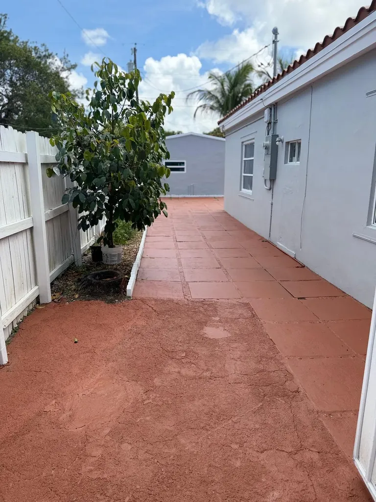 1674 NE 169th Street North Miami Beach FL 33162
