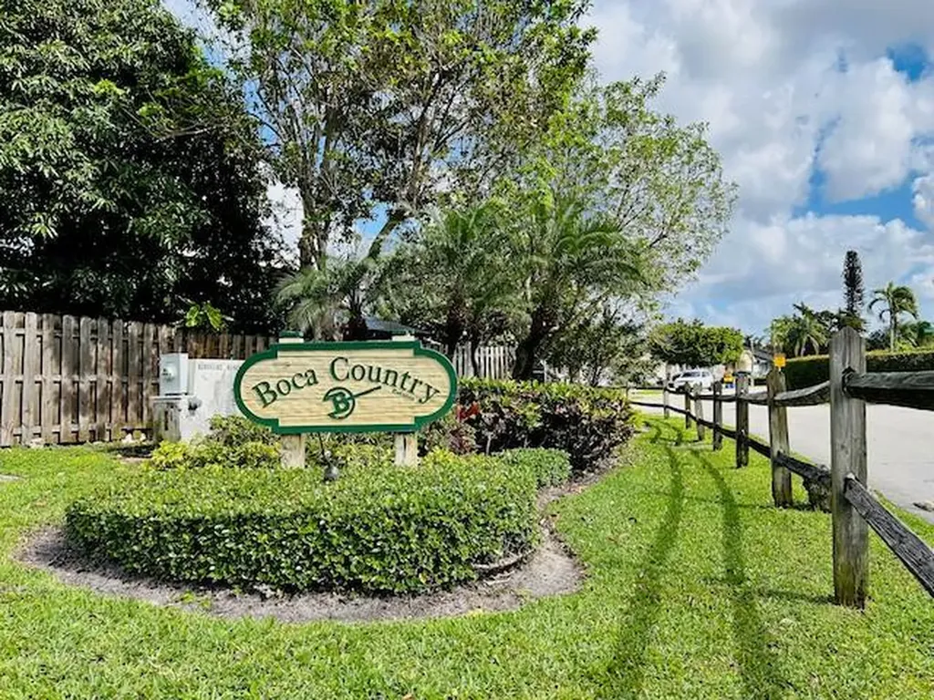 10551 Country Club Terrace Boca Raton FL 33428