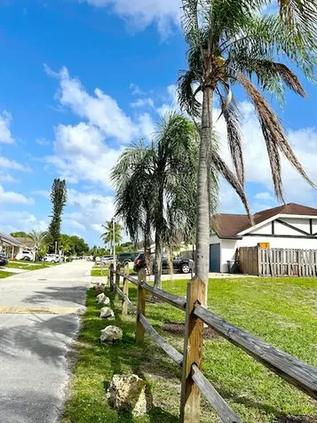 10551 Country Club Terrace Boca Raton FL 33428