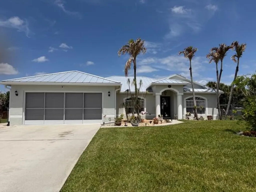 925 SW Worcester Lane SW Port St Lucie FL 34953