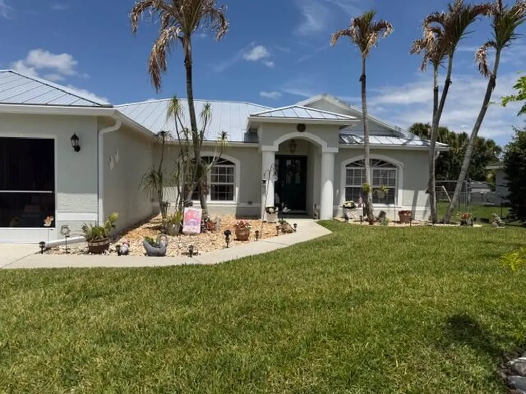 925 SW Worcester Lane SW Port St Lucie FL 34953