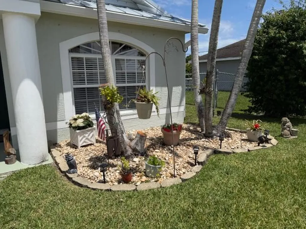 925 SW Worcester Lane SW Port St Lucie FL 34953