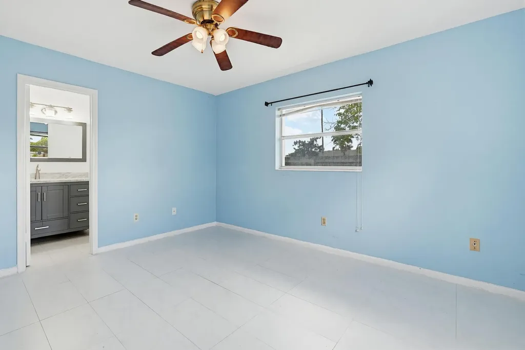 22229 SW 65th Terrace Boca Raton FL 33428