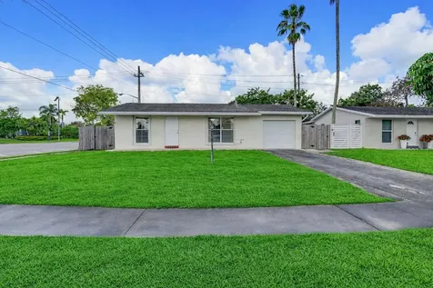 22229 SW 65th Terrace Boca Raton FL 33428