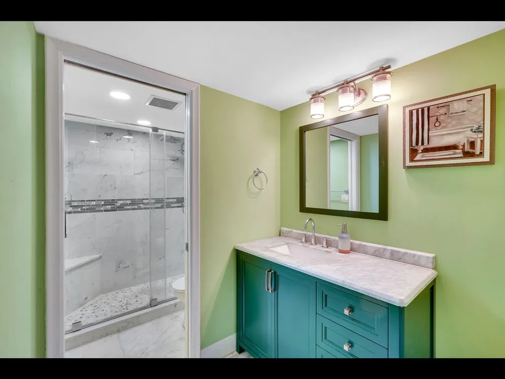 2400 Presidential Way West Palm Beach FL 33401