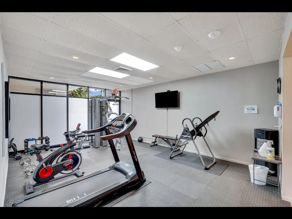 2400 Presidential Way West Palm Beach FL 33401