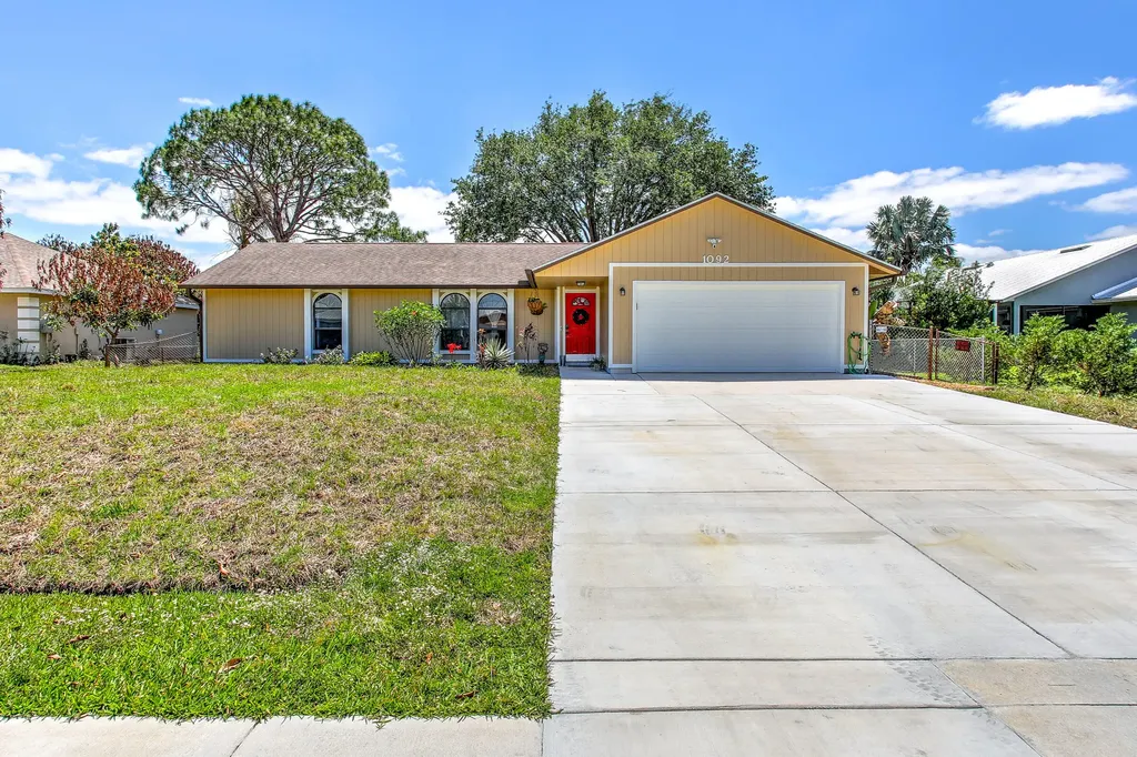 1092 SW Alcantarra Boulevard Port St Lucie FL 34953