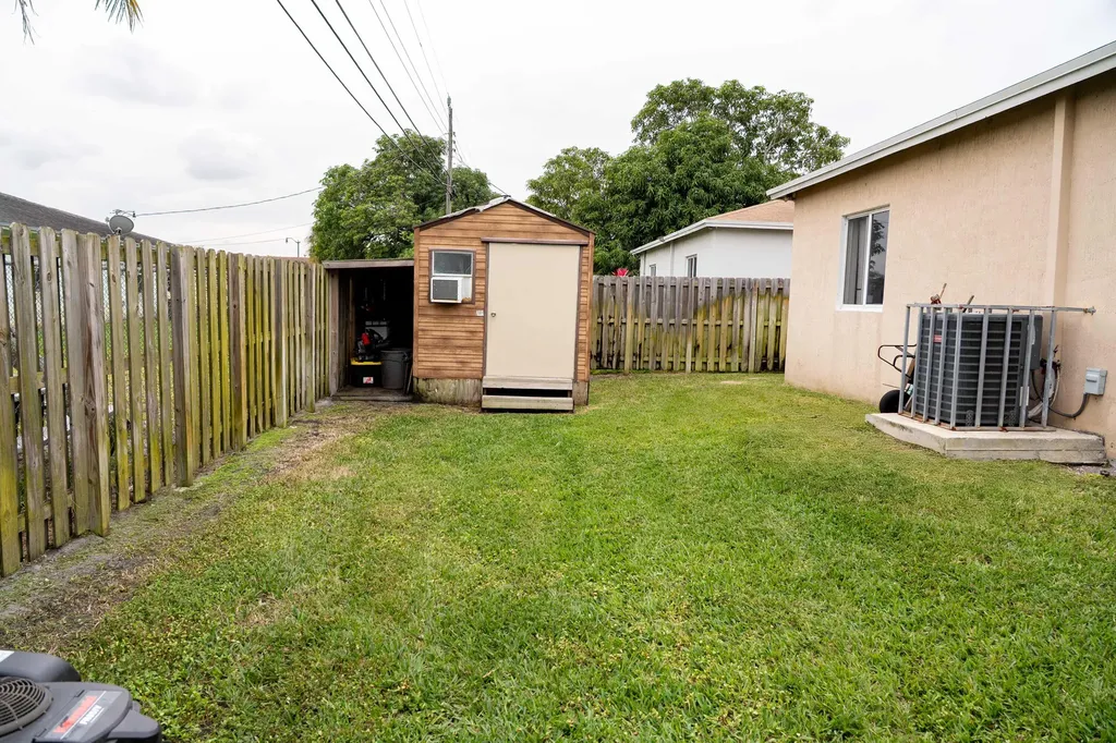 2710 NW 5th Street Pompano Beach FL 33069