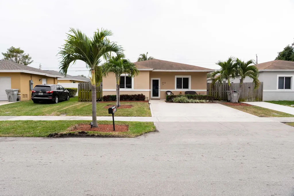 2710 NW 5th Street Pompano Beach FL 33069