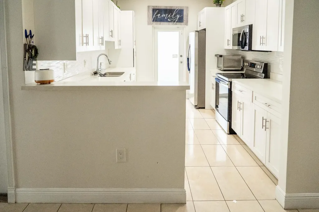 2710 NW 5th Street Pompano Beach FL 33069