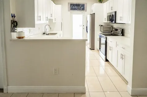 2710 NW 5th Street Pompano Beach FL 33069