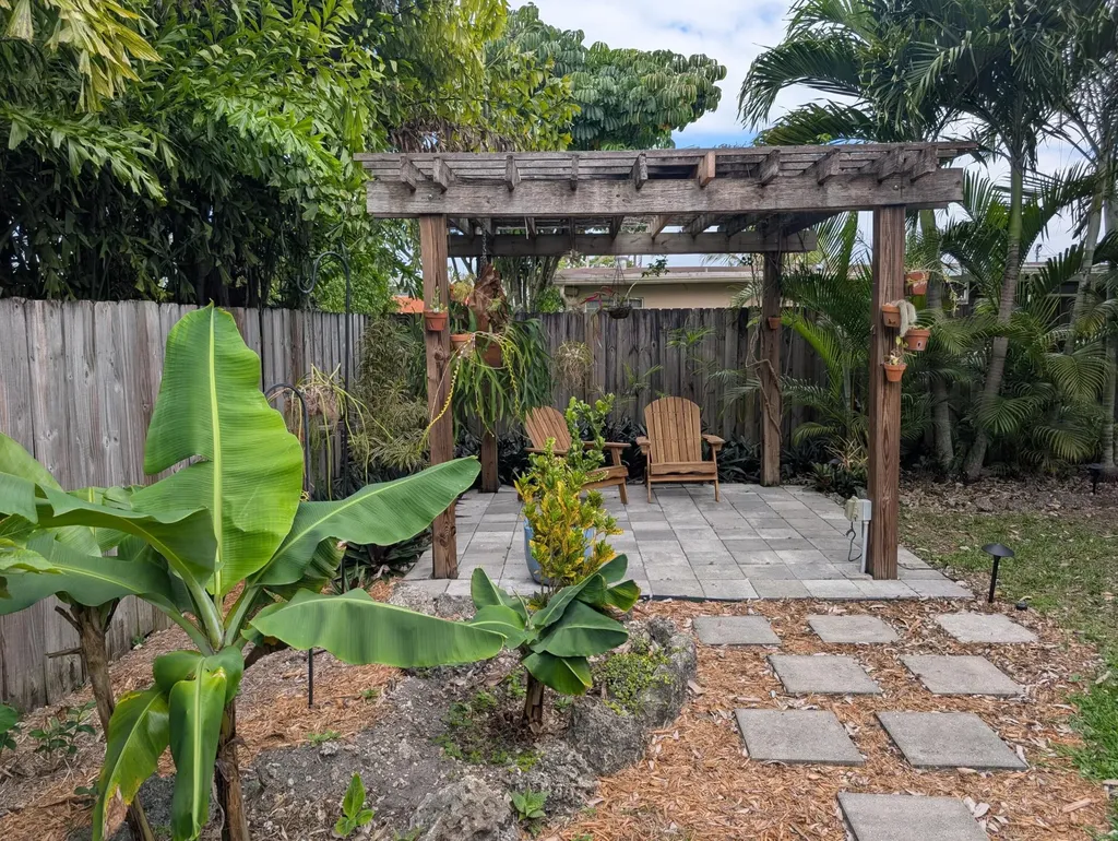 8691 NW 28th Place Sunrise FL 33322