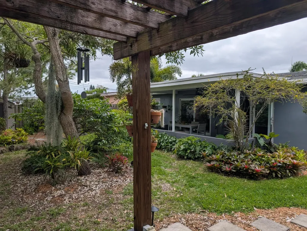 8691 NW 28th Place Sunrise FL 33322