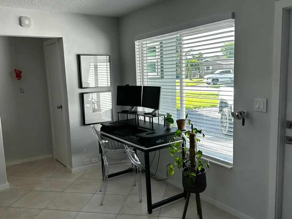 8691 NW 28th Place Sunrise FL 33322