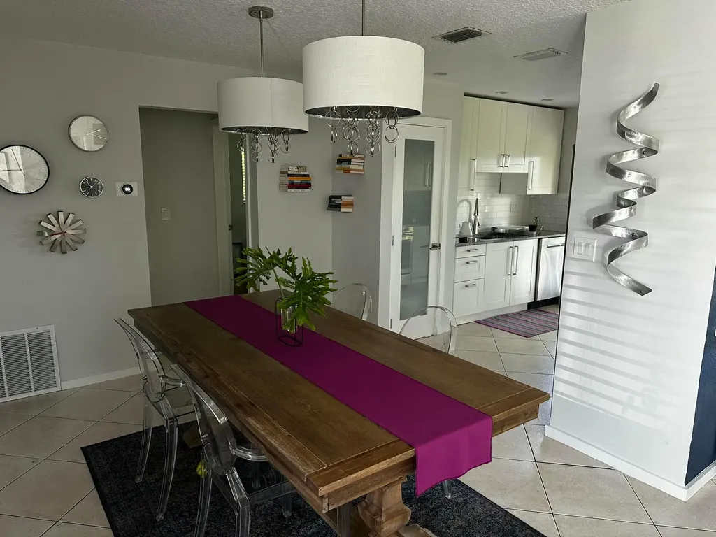 8691 NW 28th Place Sunrise FL 33322