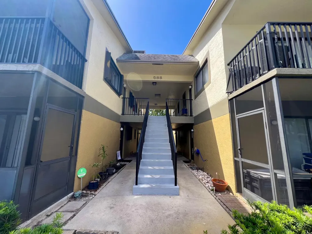 588 Trace Circle Deerfield Beach FL 33441