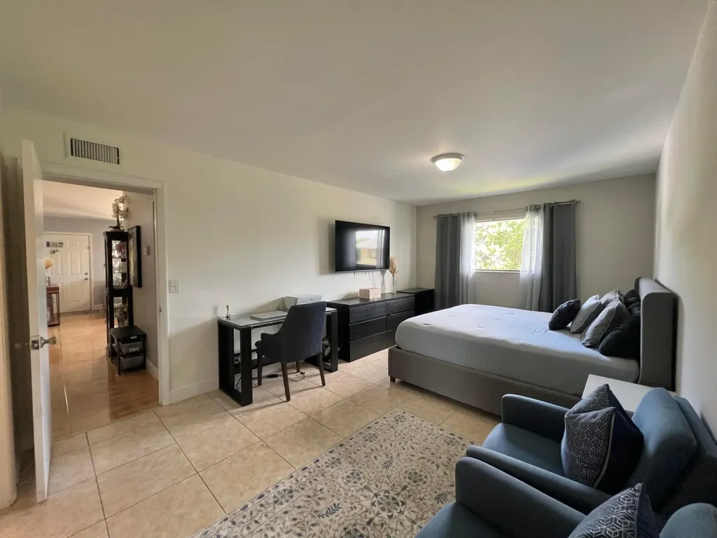 588 Trace Circle Deerfield Beach FL 33441