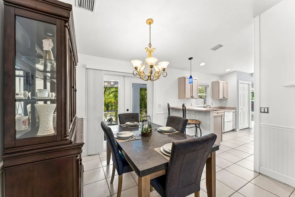 4646 Calamondin Boulevard Loxahatchee FL 33470