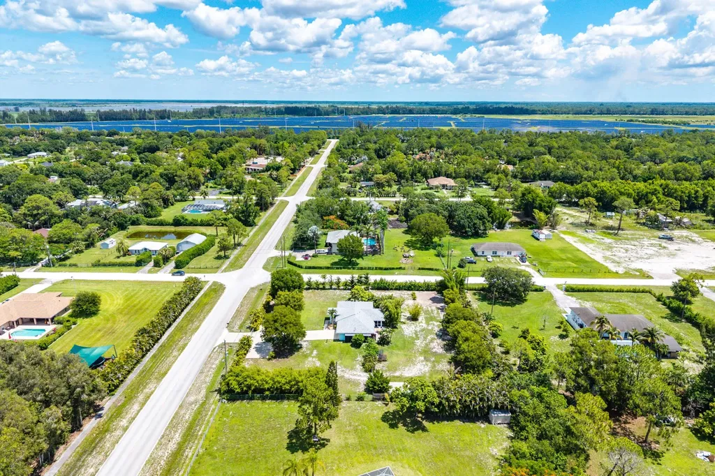 4646 Calamondin Boulevard Loxahatchee FL 33470